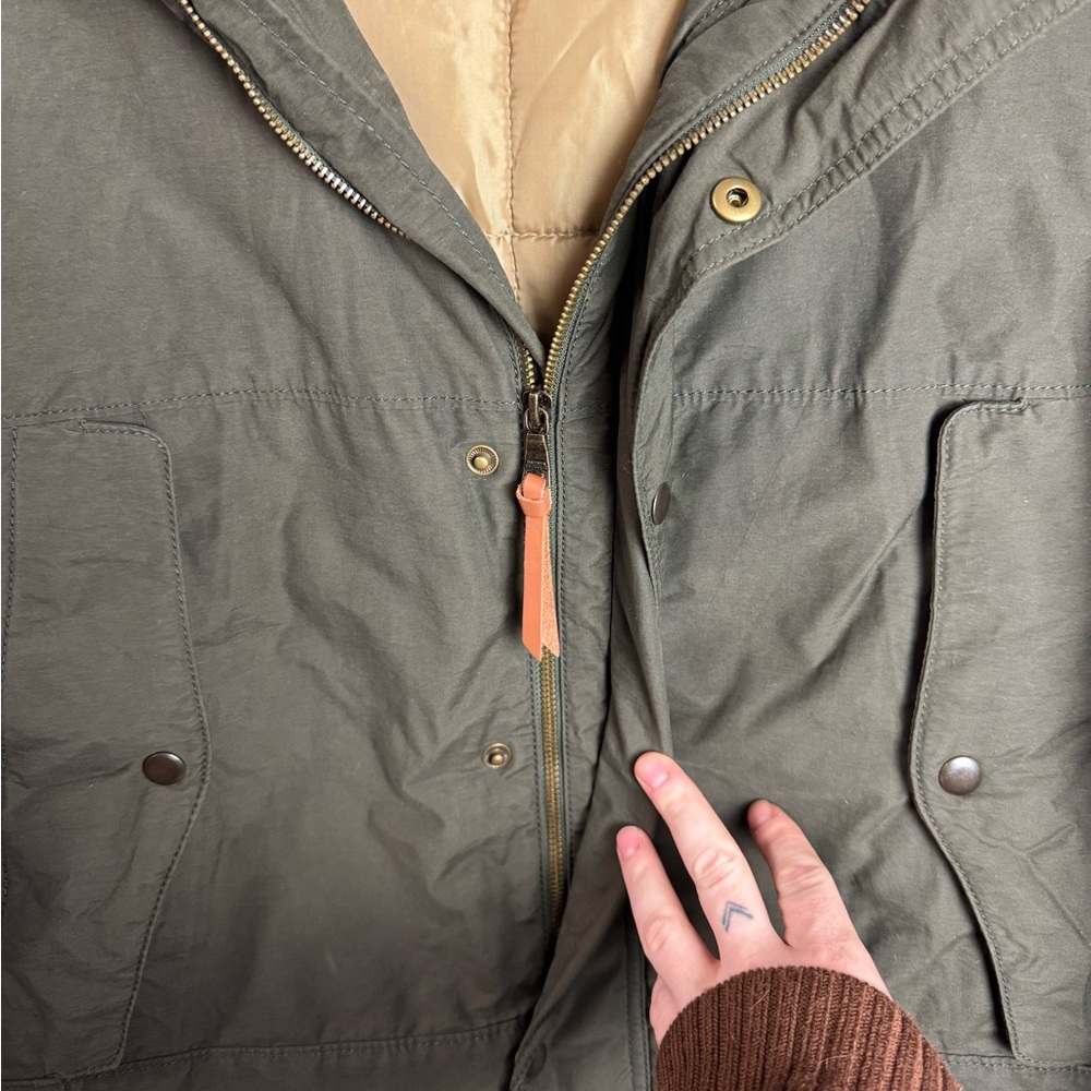 Banana Republic Men’s Parka Jacket Medium Olive Green Hooded Quilted Lined - Picture 2 of 8